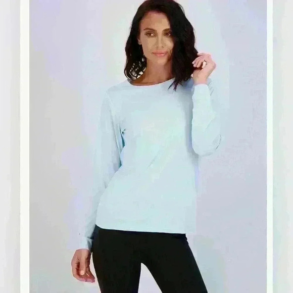 Amazon Real Essentials Dry Fit Tech Long Sleeve, Women’s Size Medium, Baby Blue - Picture 1 of 8